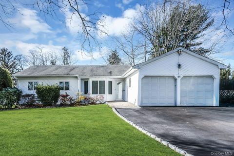 Photo of 45 Verleye Avenue, East Northport, NY 11731 (MLS # 937830)