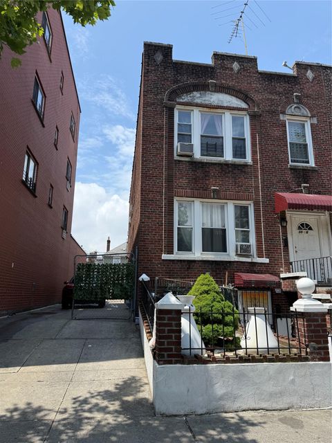 Photo of 35-46 92 St Street, Jackson Heights, NY 11372 (MLS # 872567)