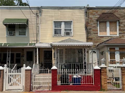 Homes For Sale - 15323 118th Avenue<br/> Queens County, Jamaica, NY 11434