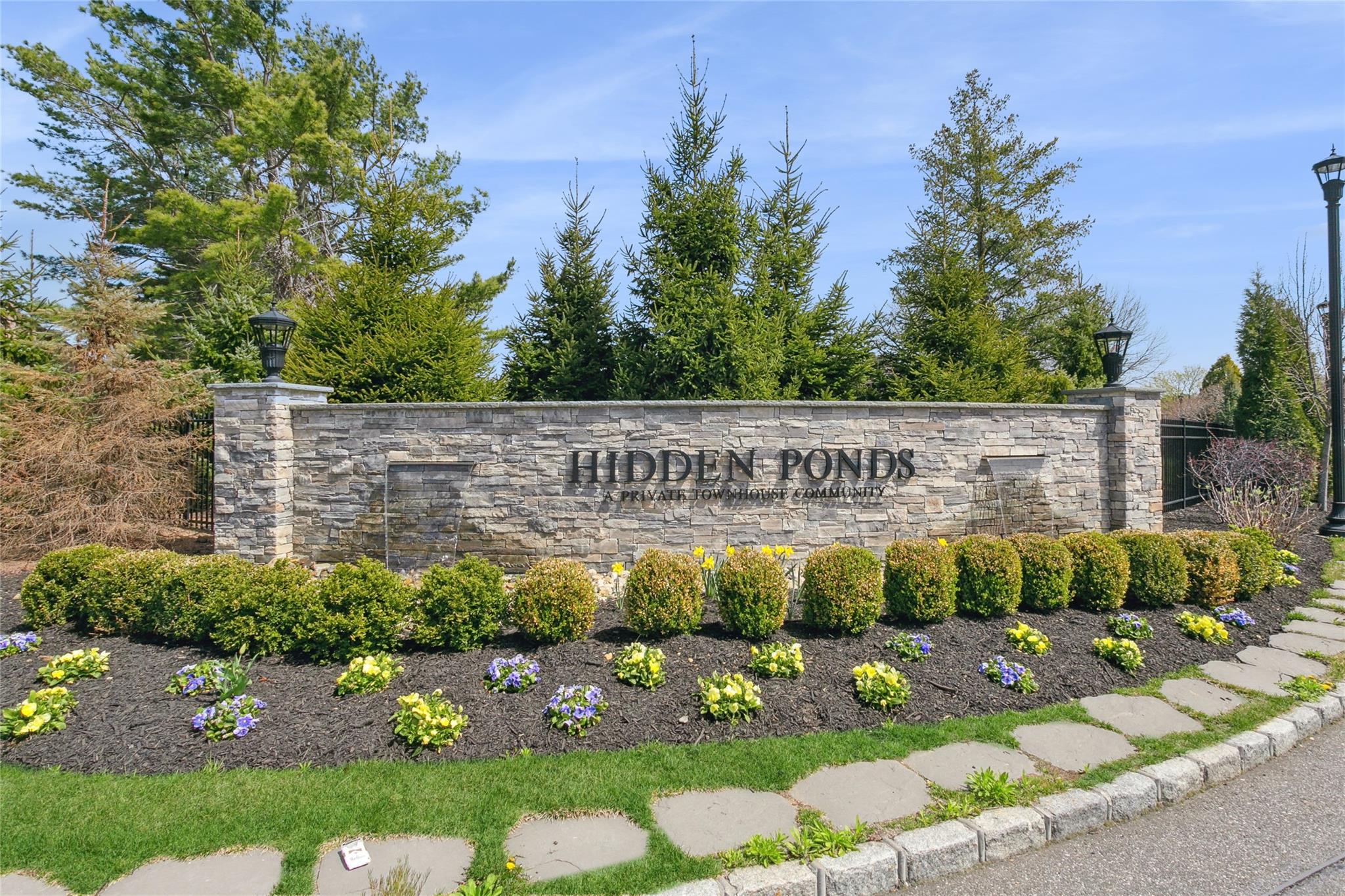 108 Hidden Ponds Circle, Smithtown, New York image 31