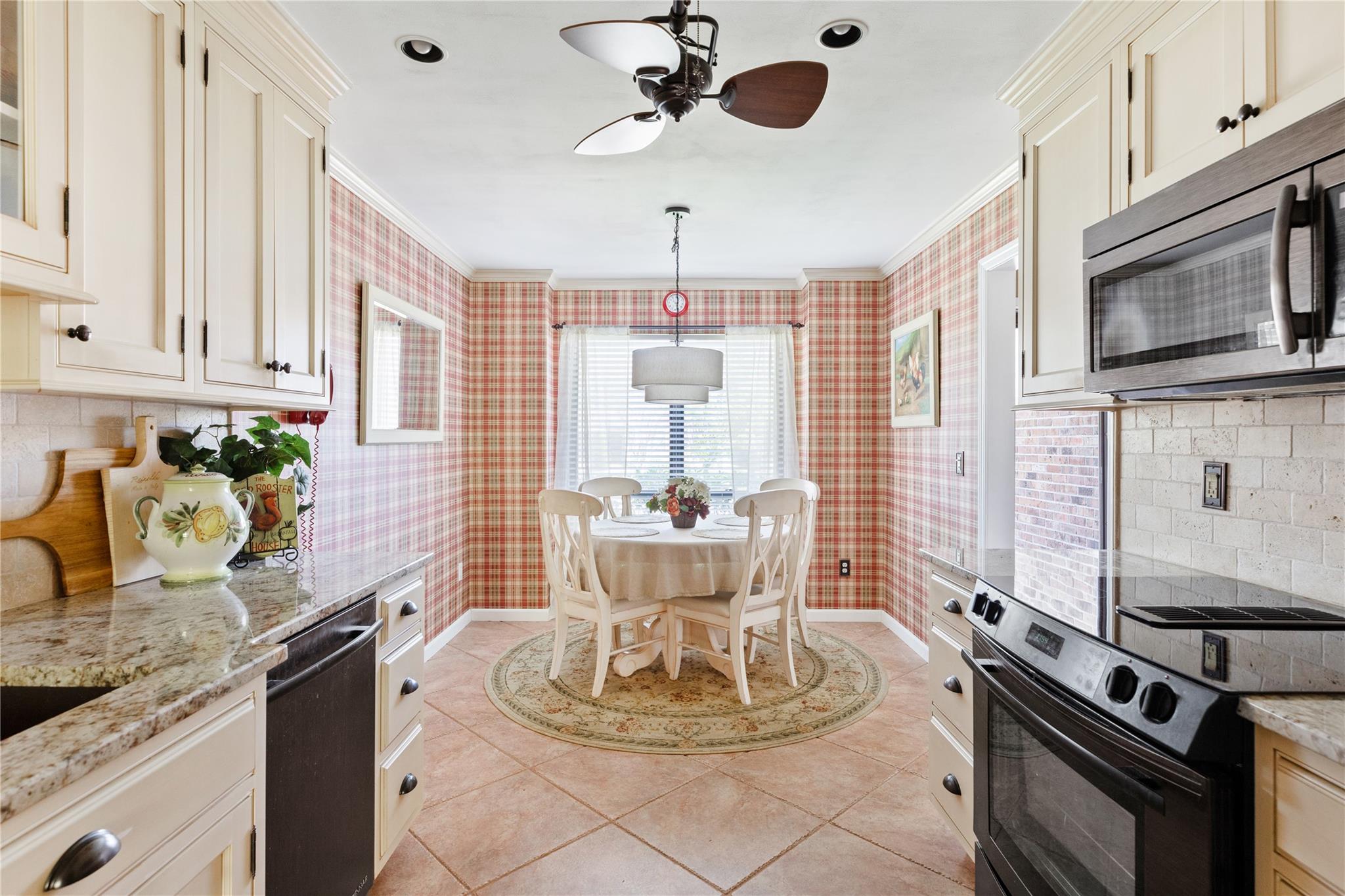 108 Hidden Ponds Circle, Smithtown, New York image 3