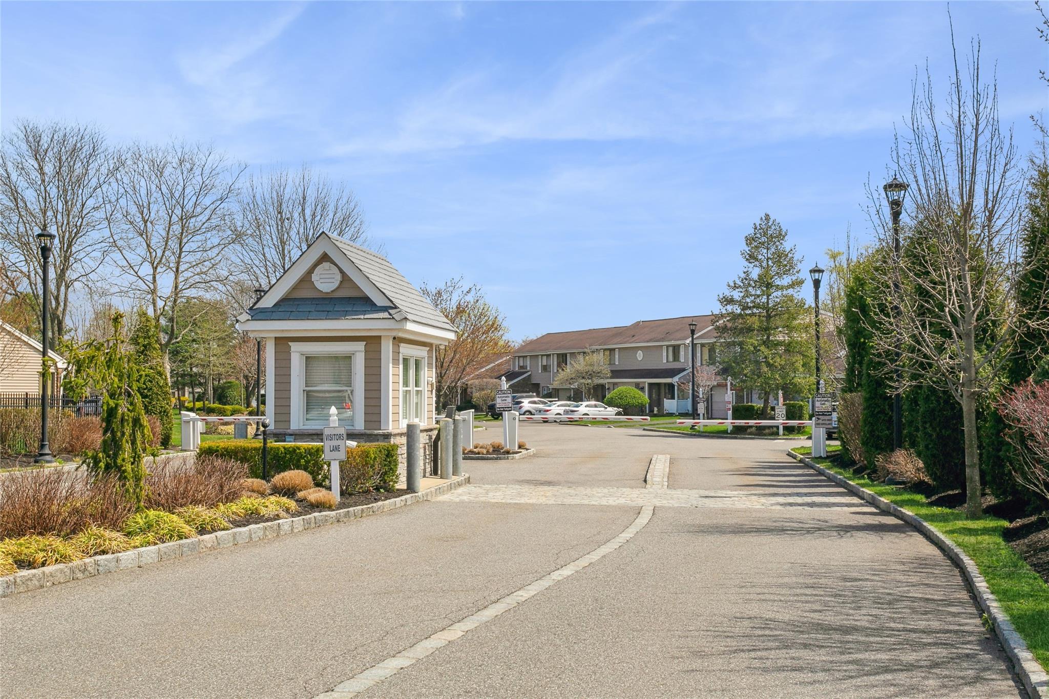 108 Hidden Ponds Circle, Smithtown, New York image 33