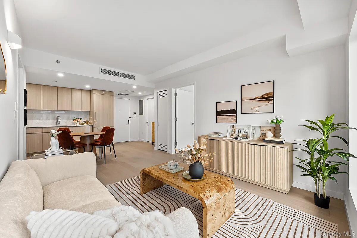 33-71 Prince Street 13D