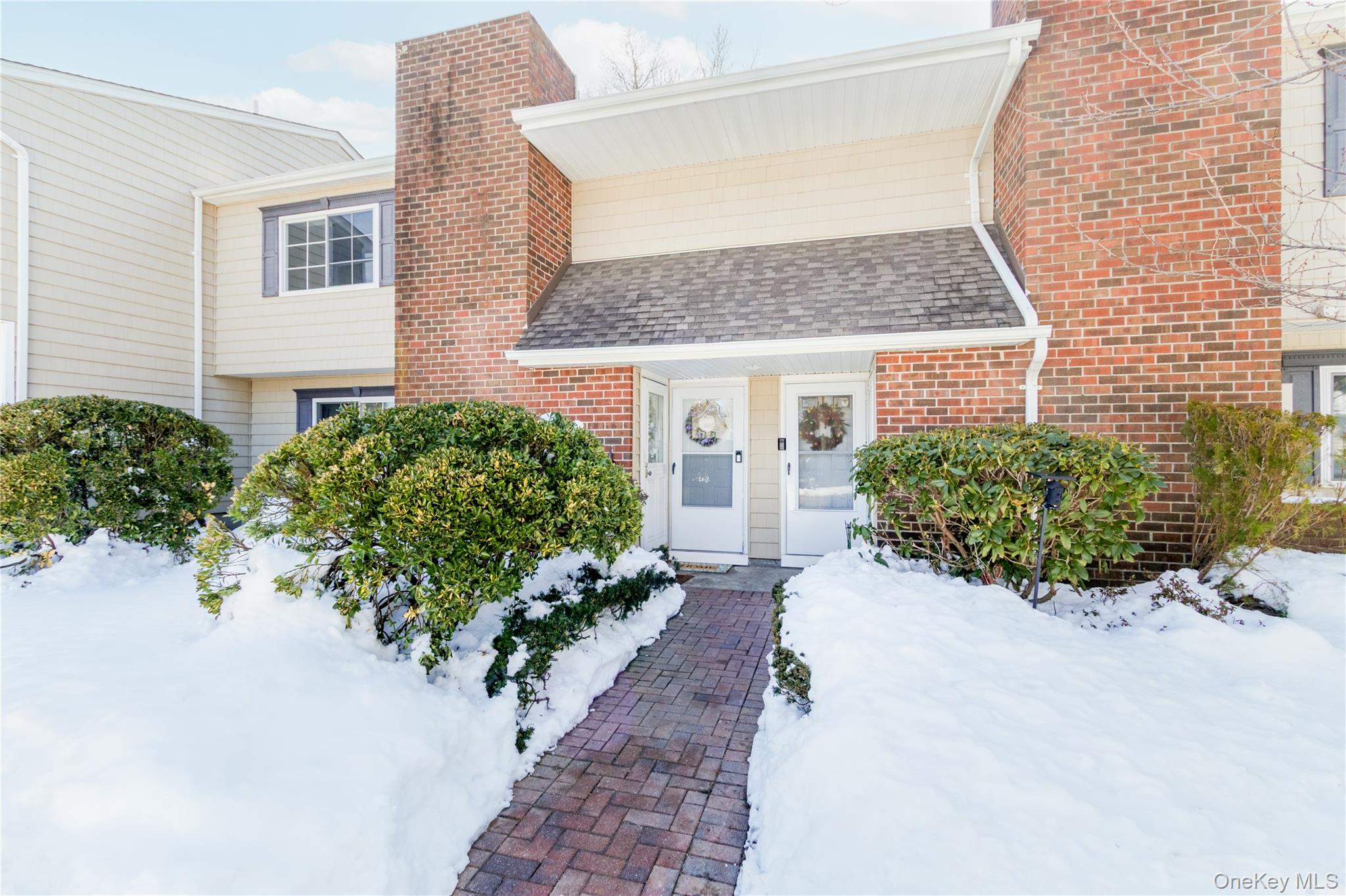 266 Lake Point Circle 266