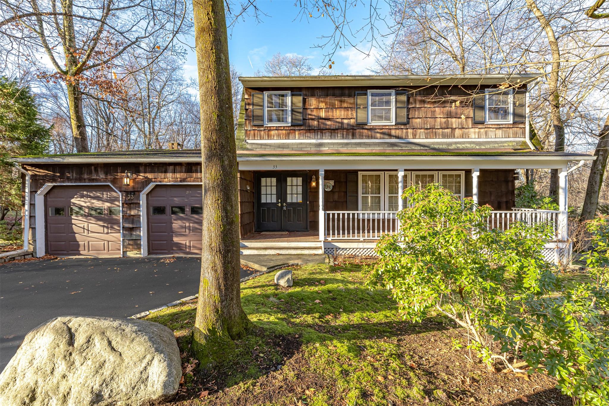 33 Dawn Lane, Airmont, New York image 1