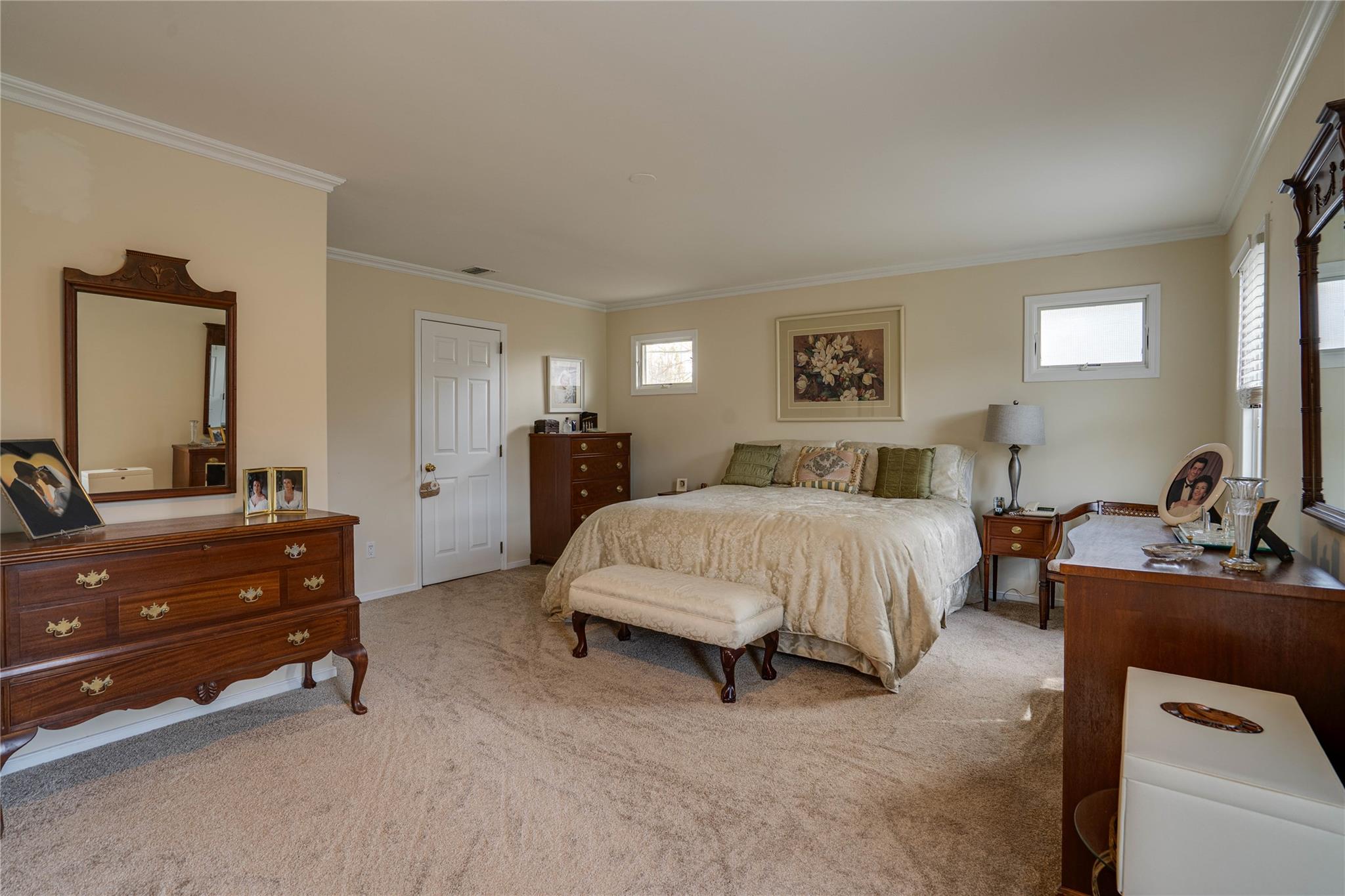 34 Pittoni Drive, Commack, New York image 26