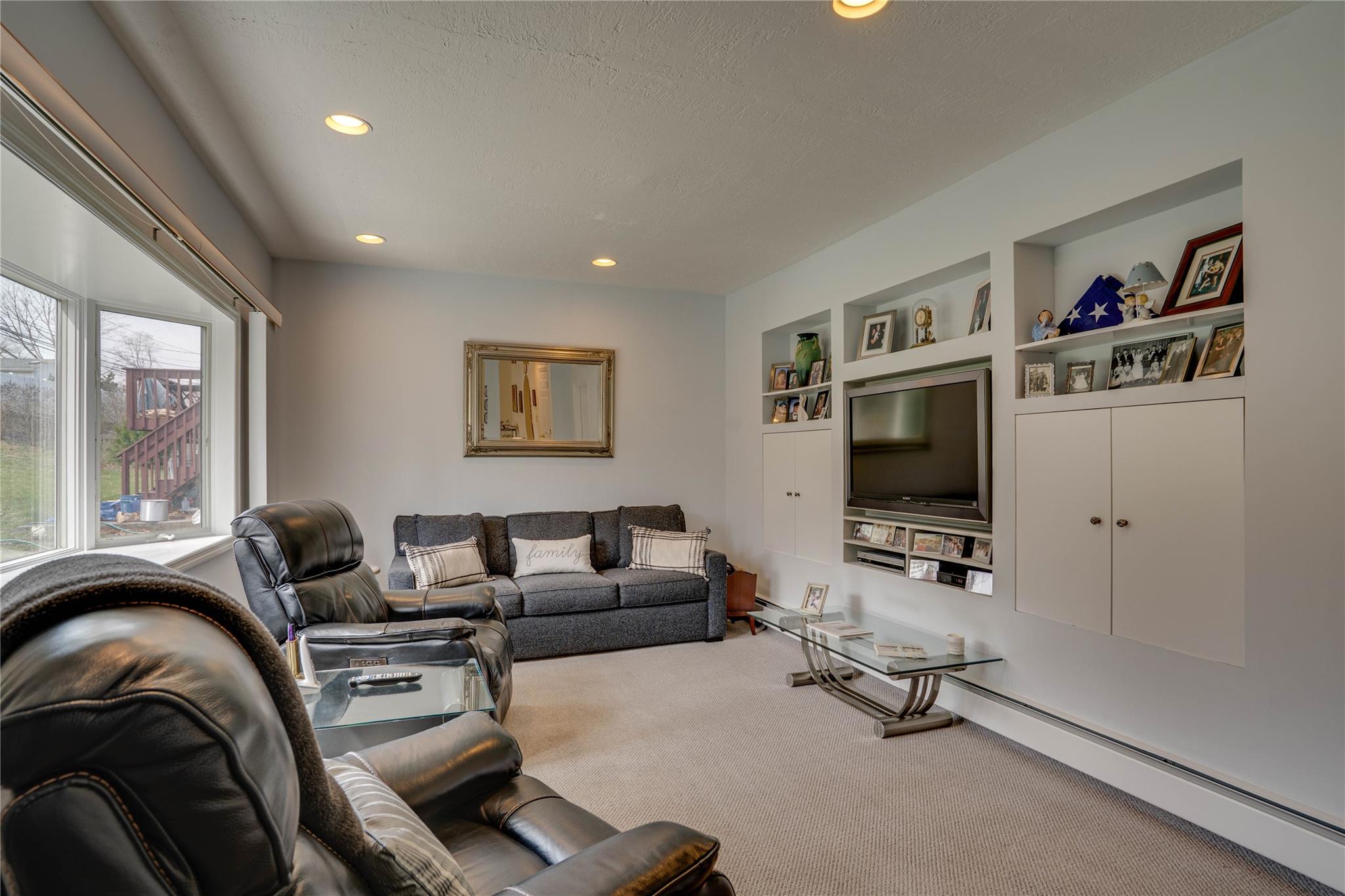 34 Pittoni Drive, Commack, New York image 19