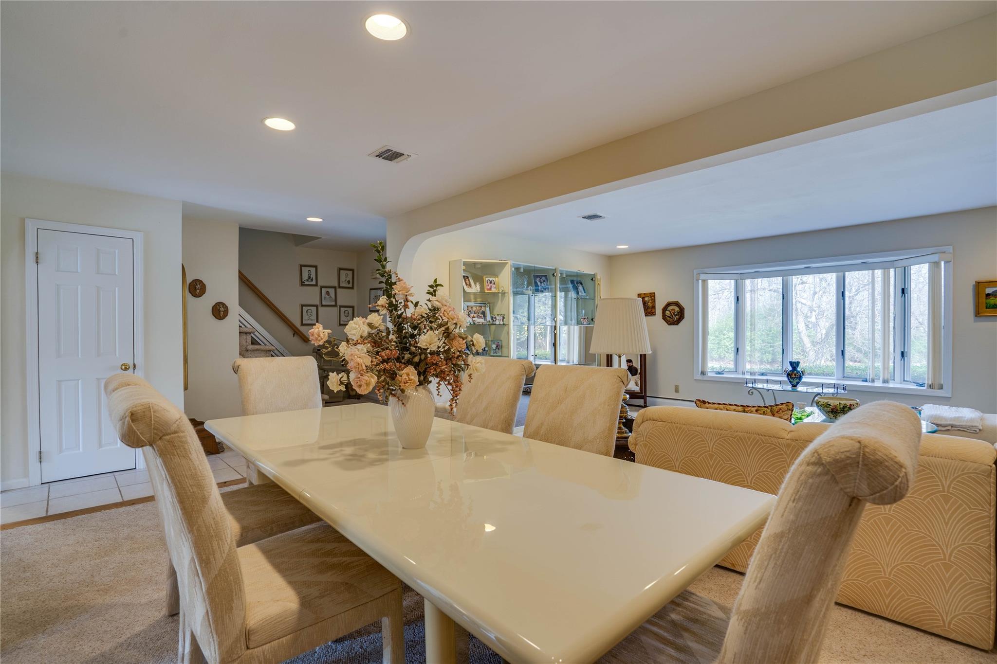 34 Pittoni Drive, Commack, New York image 6