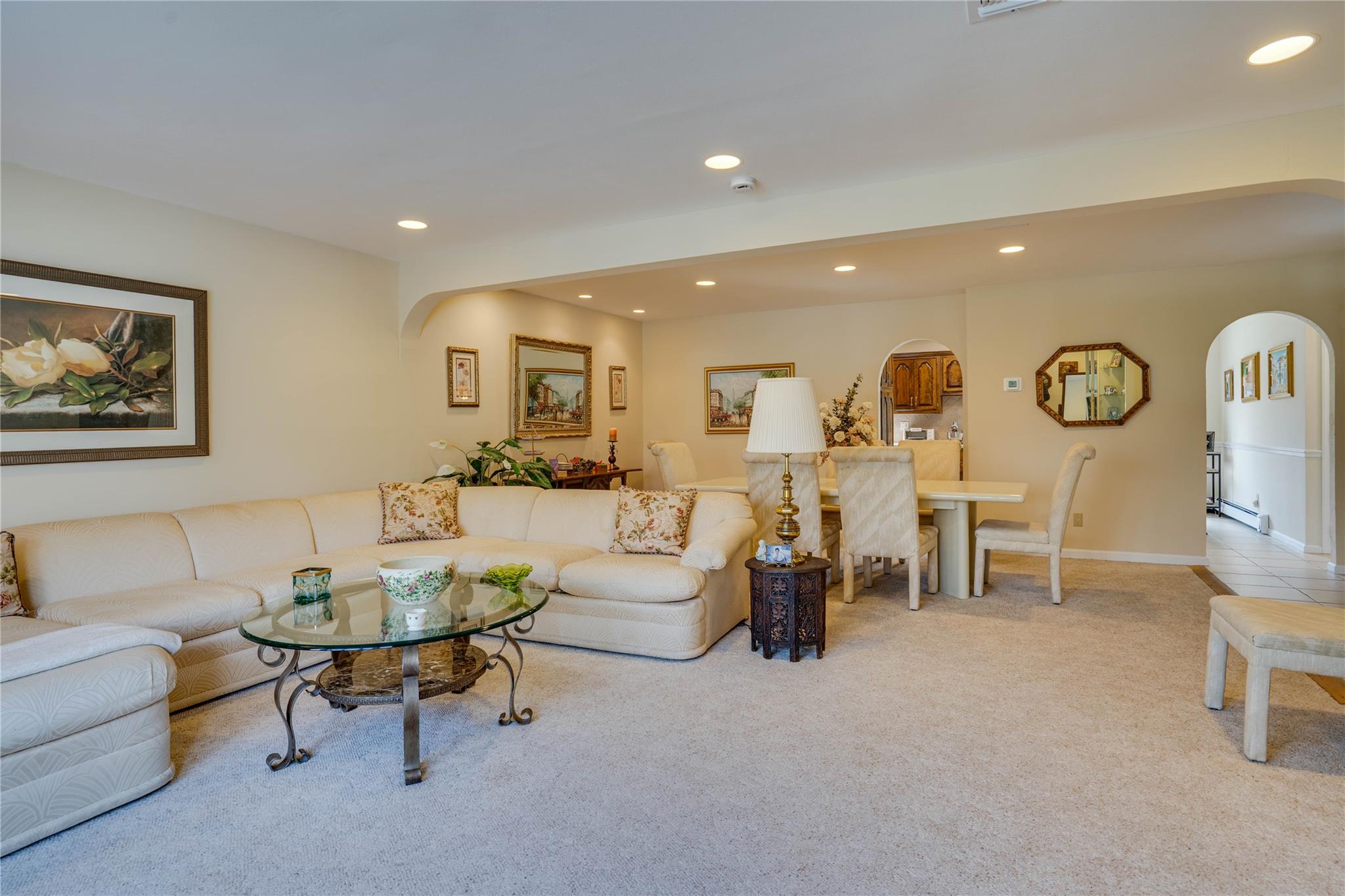 34 Pittoni Drive, Commack, New York image 7