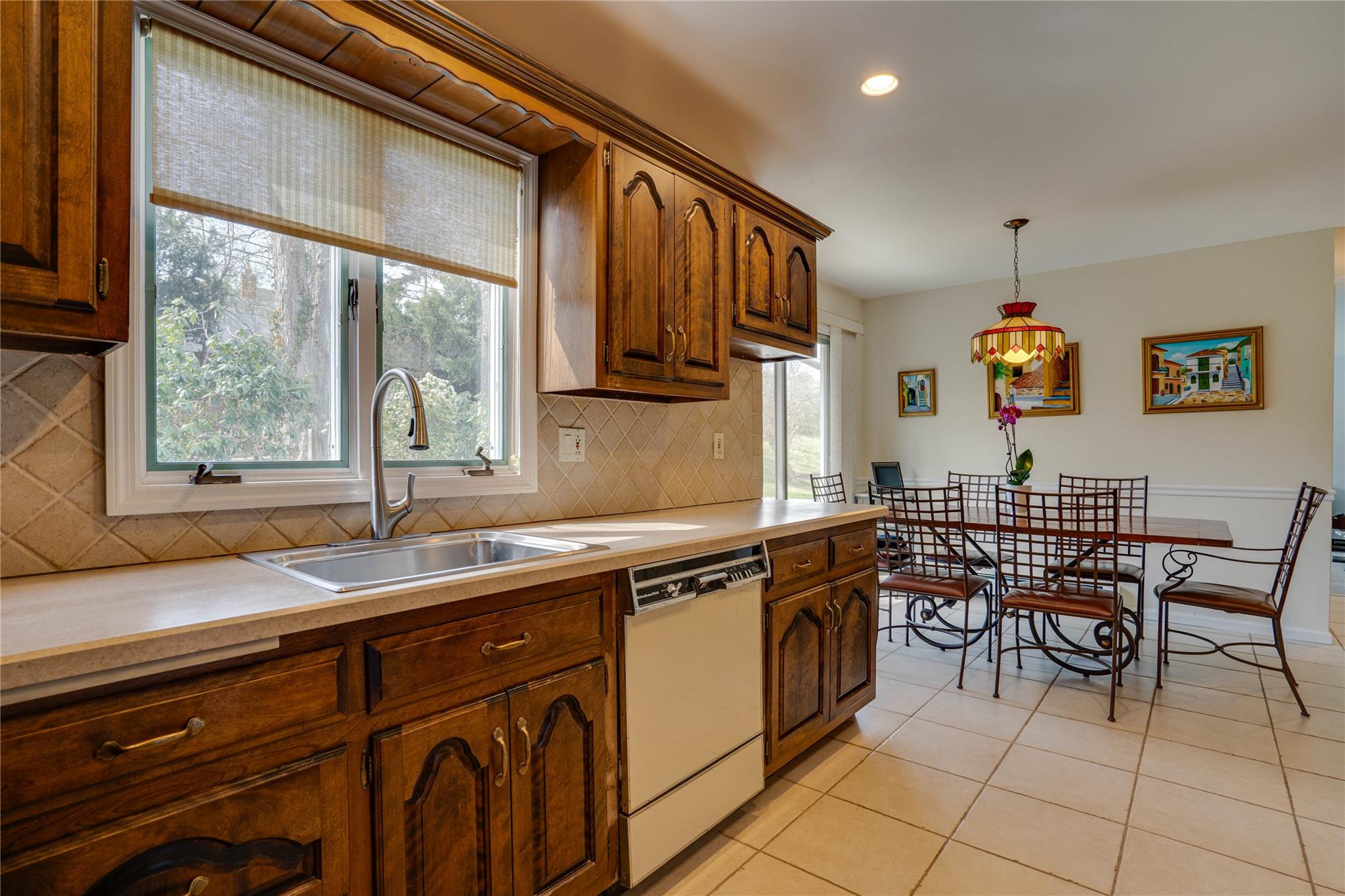 34 Pittoni Drive, Commack, New York image 15