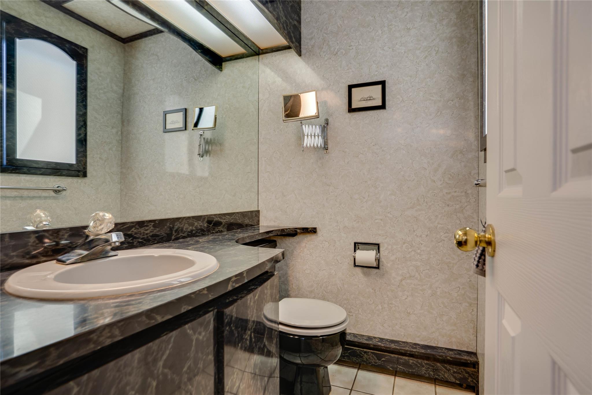 34 Pittoni Drive, Commack, New York image 20