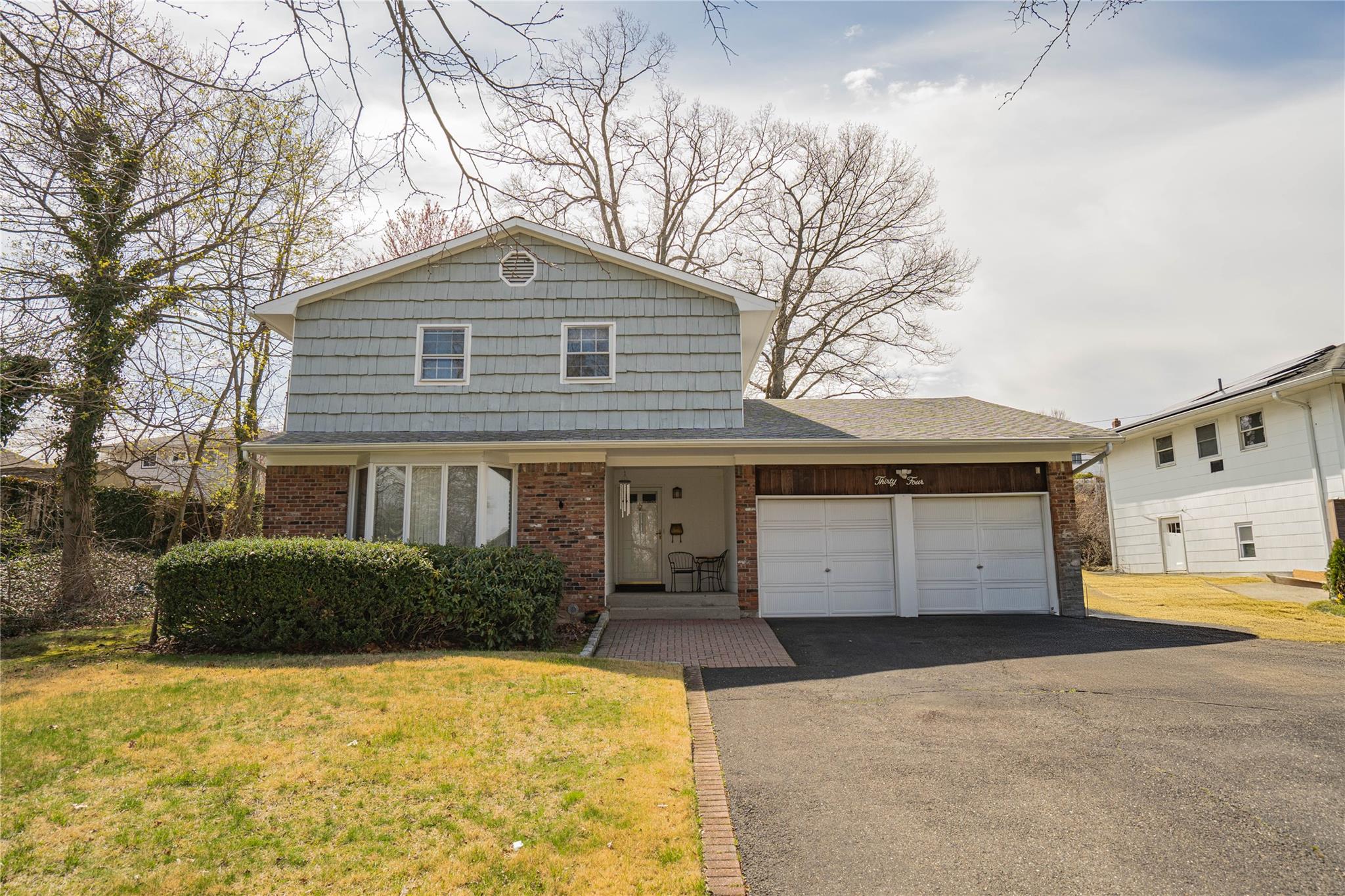 Property for Sale at Pittoni Drive, Commack, Hamptons, NY - Bedrooms: 3 
Bathrooms: 3  - $775,000