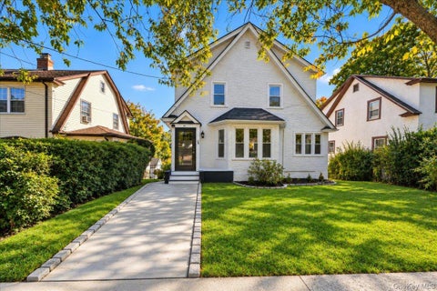 Photo of 34 Lefferts Road, Yonkers, NY 10705 (MLS # 1061994)