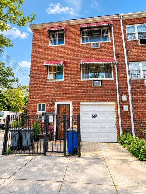 Multifamily For Rent - 3001 Cruger Avenue<br/> Bronx, NY 10467