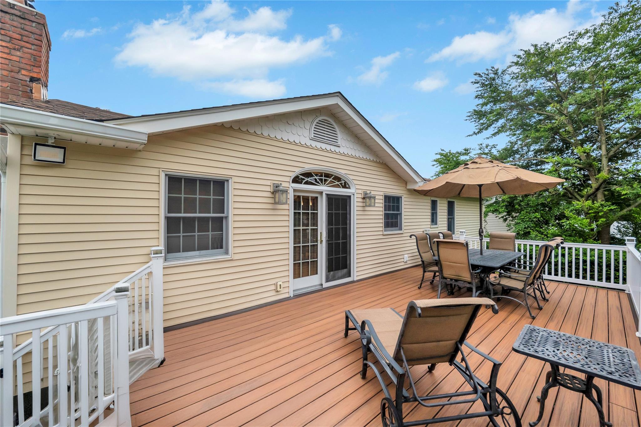 18 Commander Vic Lane, Nesconset, New York image 8