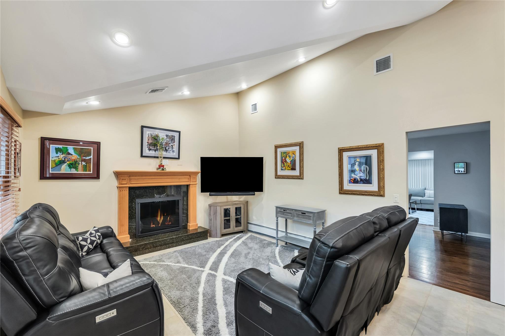 18 Commander Vic Lane, Nesconset, New York image 18