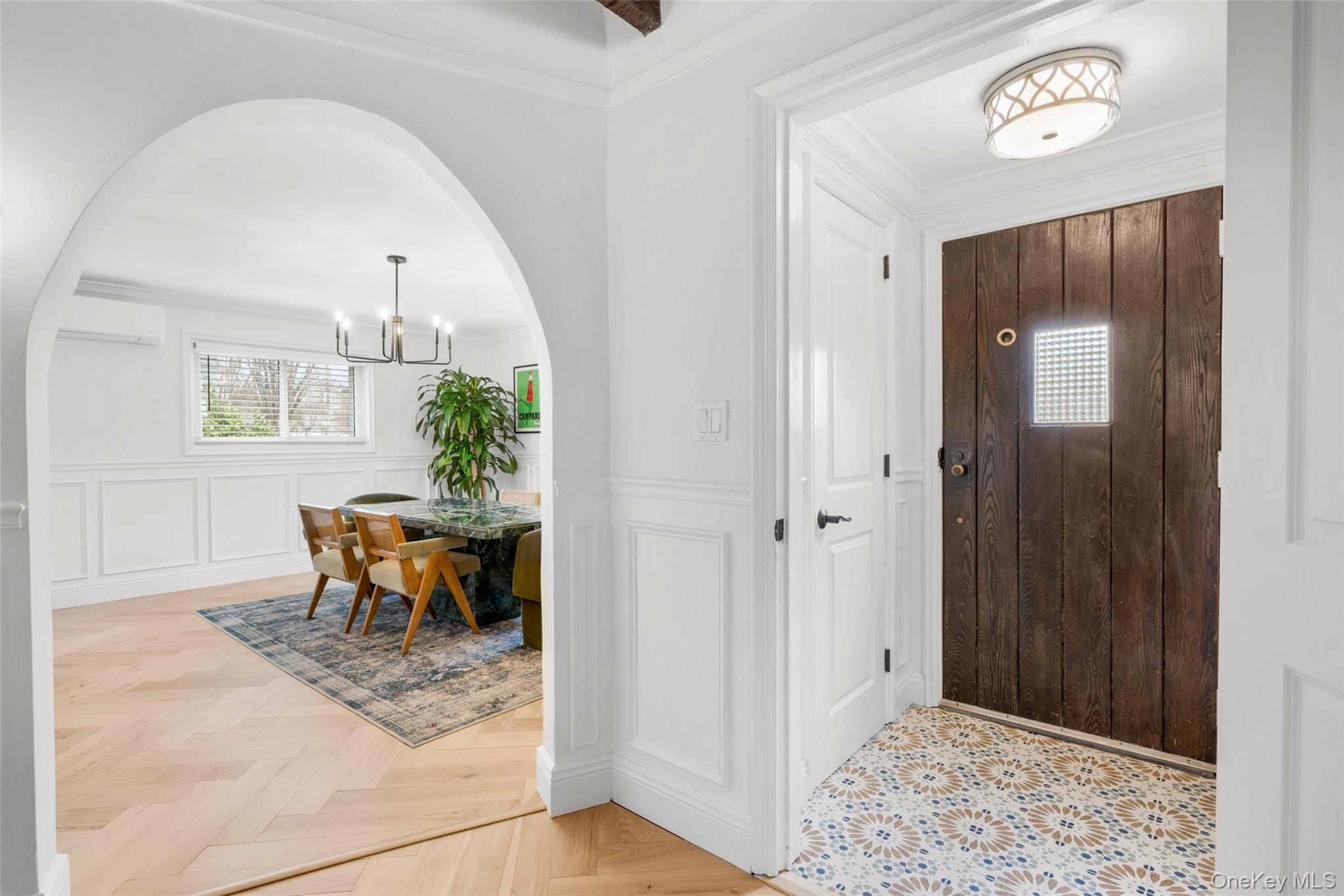 200 Larchmont Avenue