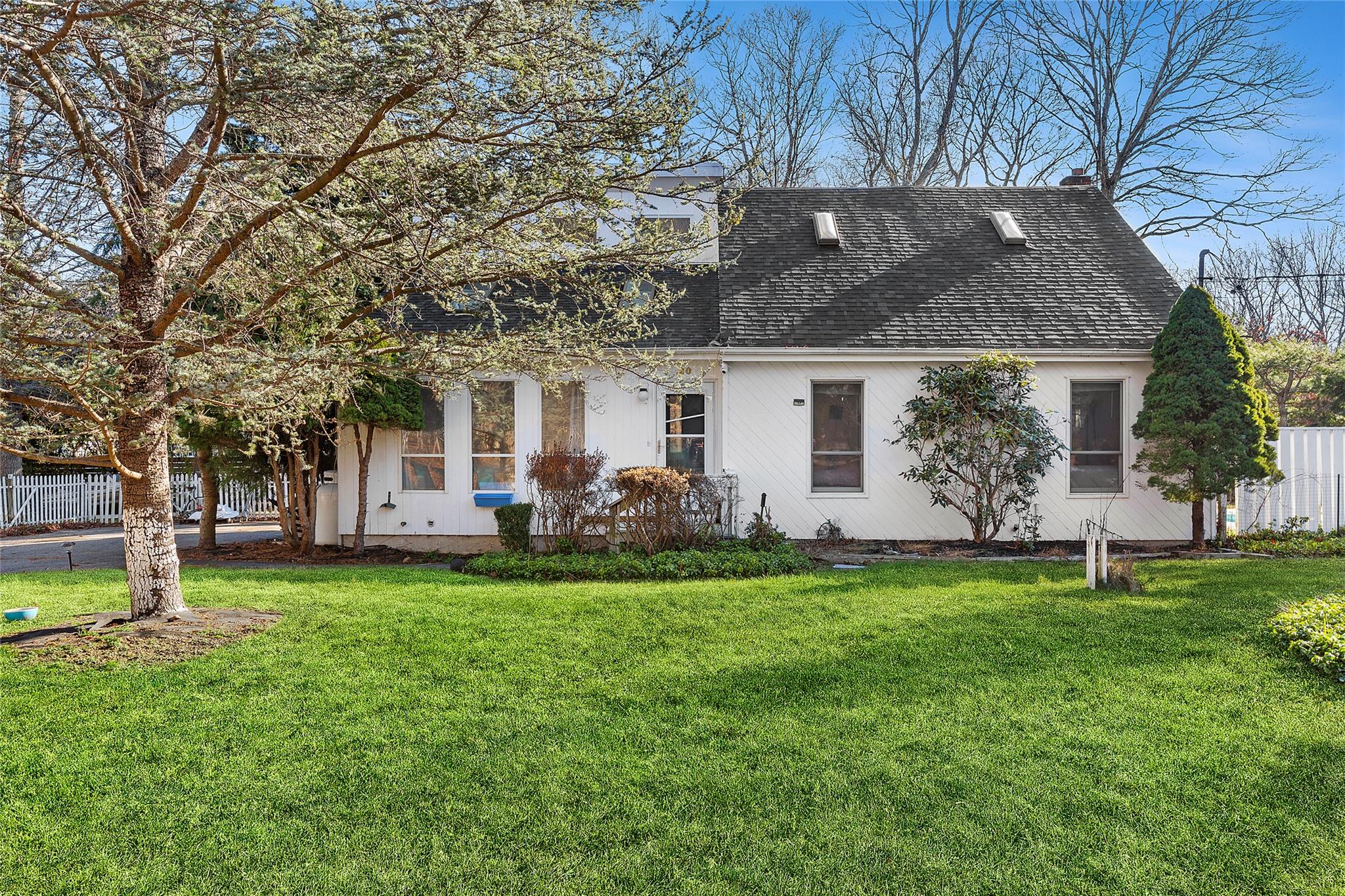 20 Walton Street, Springs, New York image 1