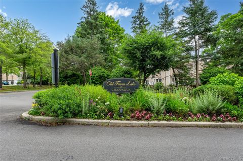Condo For Sale - 110 Woods End Road<br/> Chappaqua, NY 10514