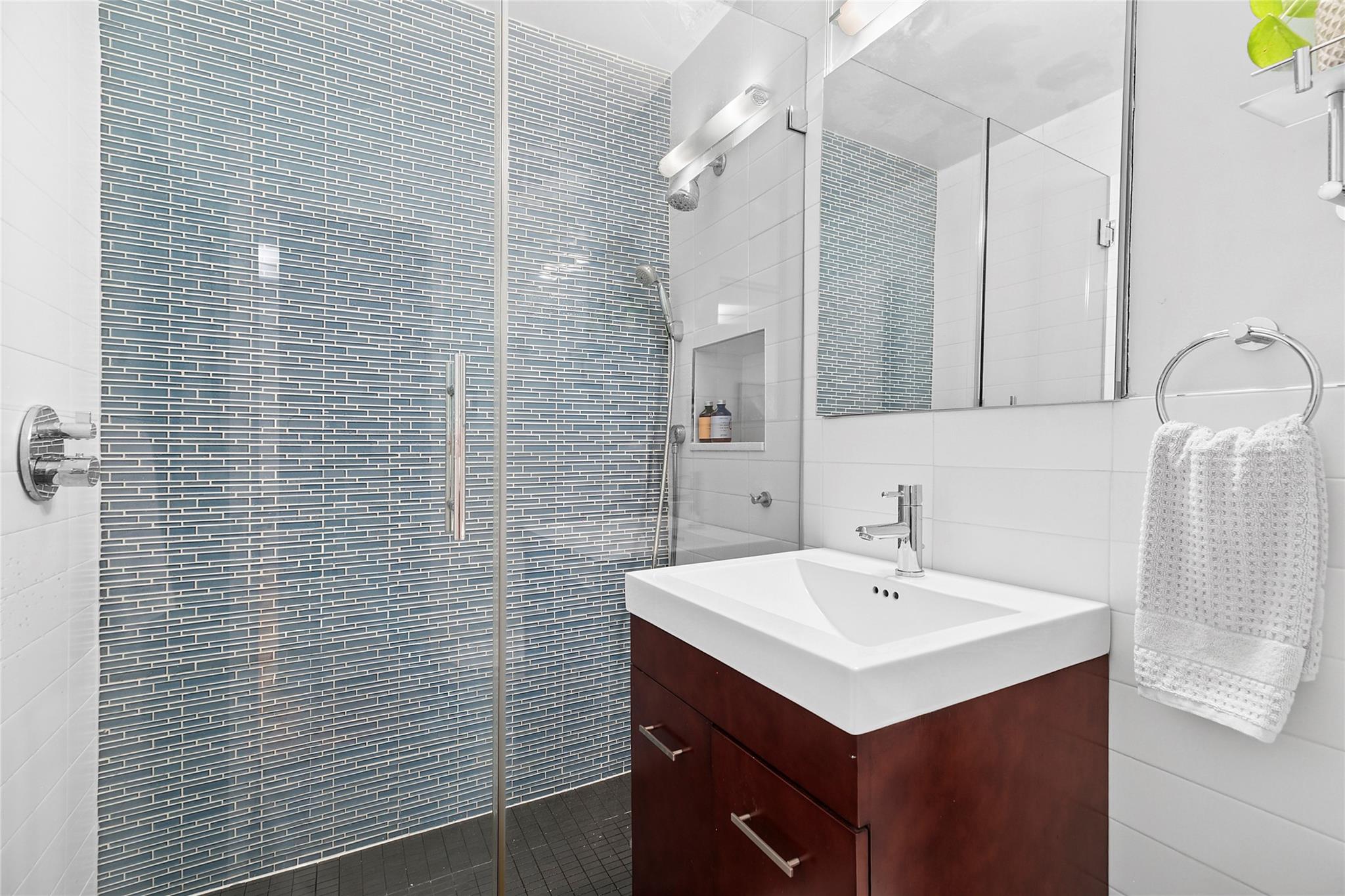 301 E 69th Street 4C