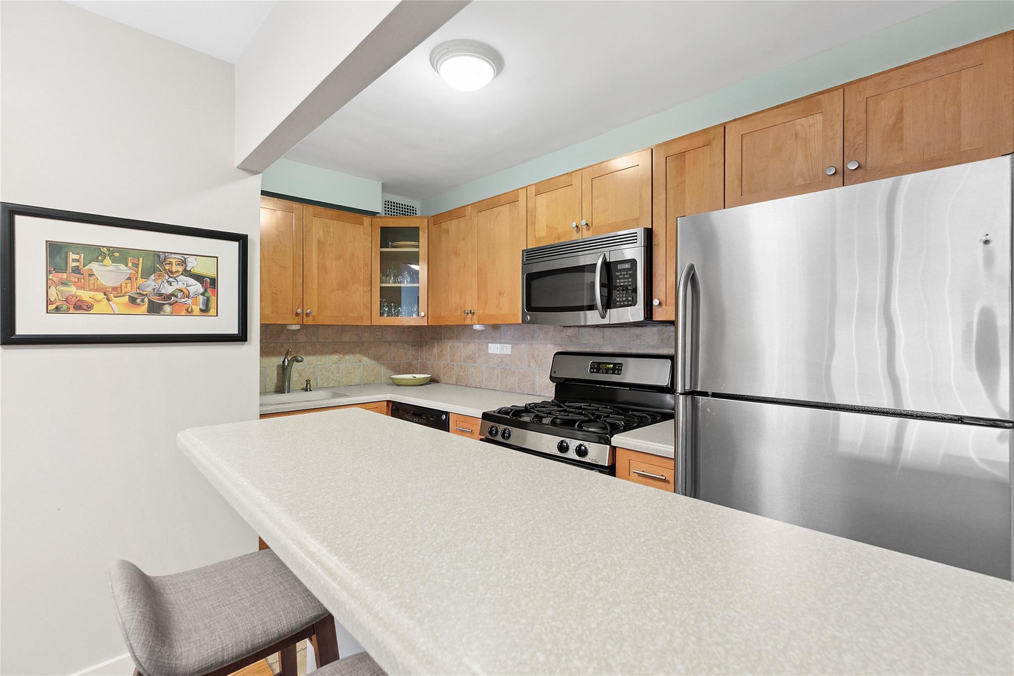 301 E 69th Street 4C