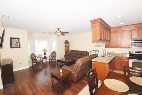 Apartment For Sale - 209 Okeefe Court<br/> Oakdale, NY 11769