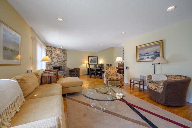 94 Windsor Gate Drive, New Hyde Park, New York image 5