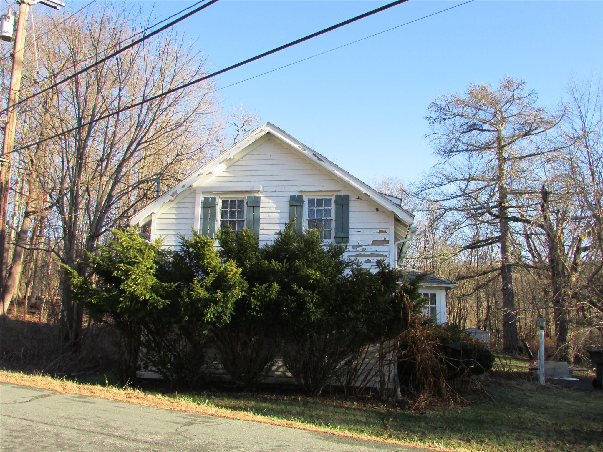 62 Hazzard Lane, Highland Mills, New York image 2