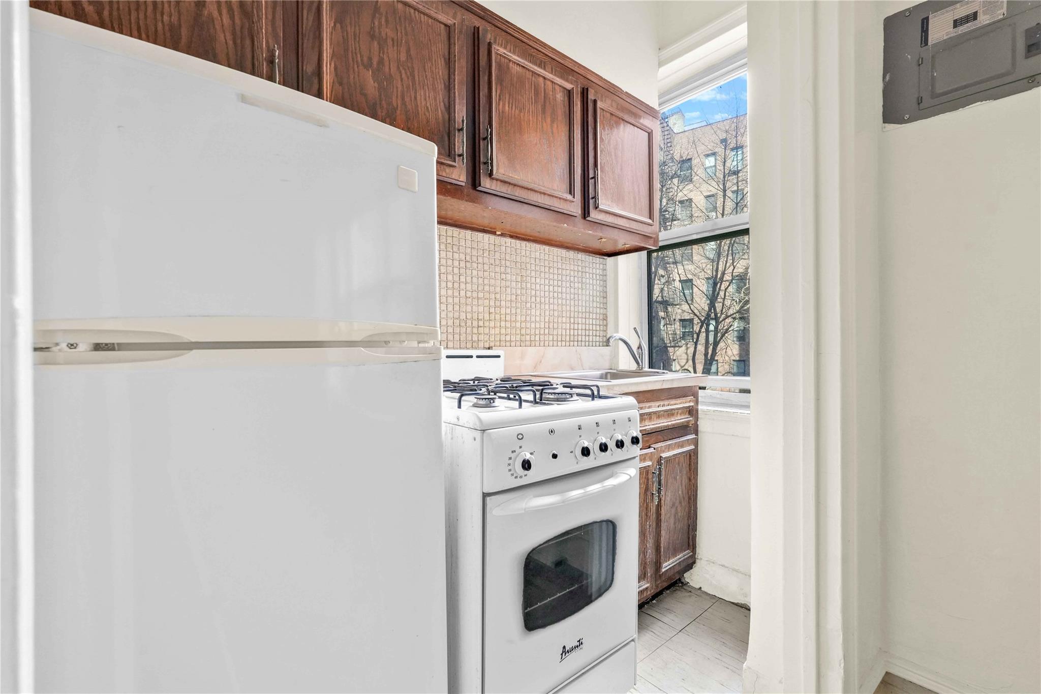 73-37 Austin Street #2E, Forest Hills, New York image 15
