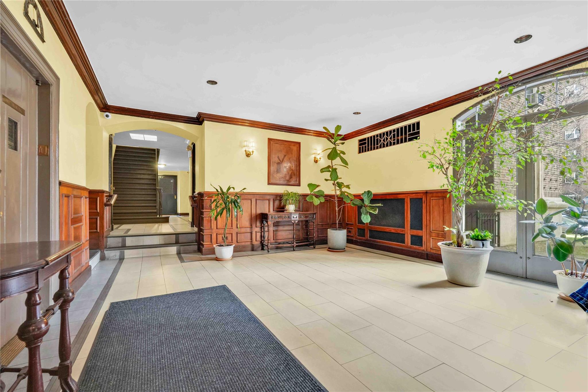 73-37 Austin Street #2E, Forest Hills, New York image 4
