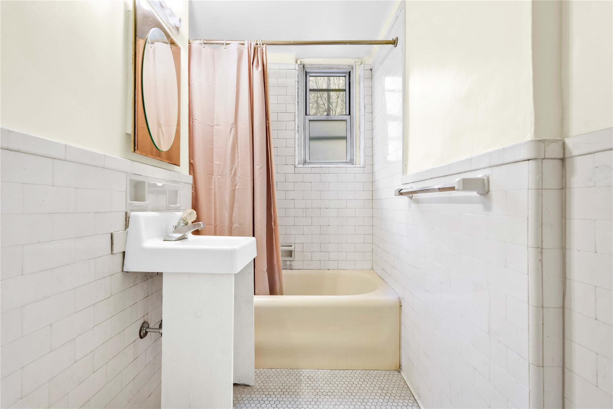 73-37 Austin Street #2E, Forest Hills, New York image 17