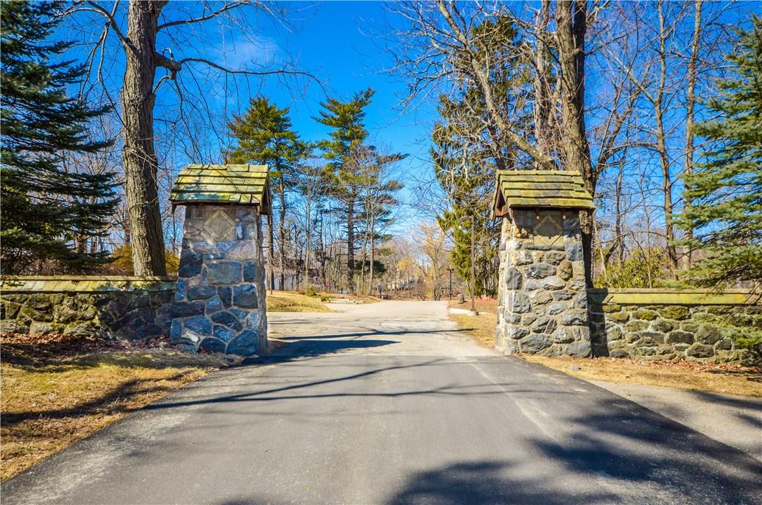 Sleepy Hollow Road, Briarcliff Manor, New York -  - 