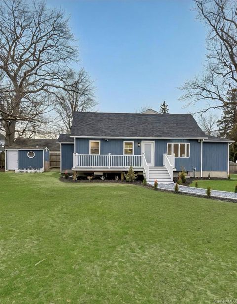 Homes For Sale - 30 Shell Road<br/> Rocky Point, NY 11778