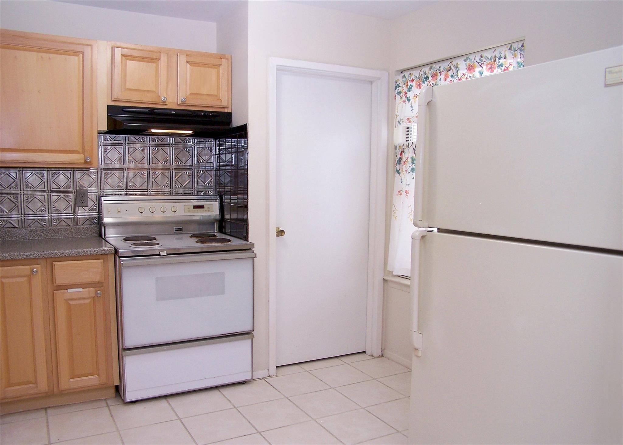 91 Birchwood Road, Coram, New York image 5