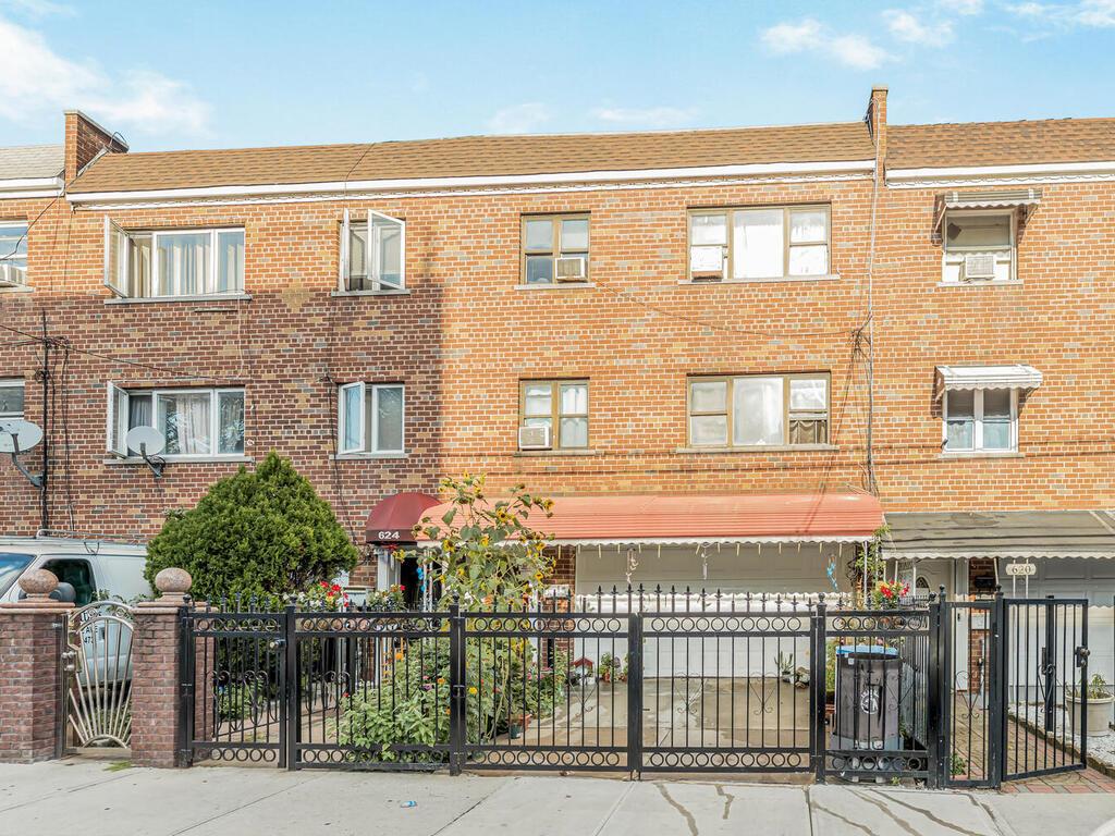 Rosedale Avenue, Bronx, New York -  - 