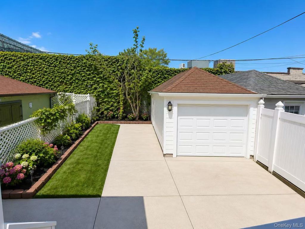 Photo of 53 E 59th Street, Brooklyn, NY 11203 (MLS # 1002029)