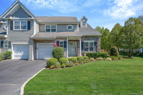 Photo of 9 Scarborough Drive, Smithtown, NY 11787 (MLS # 883157)