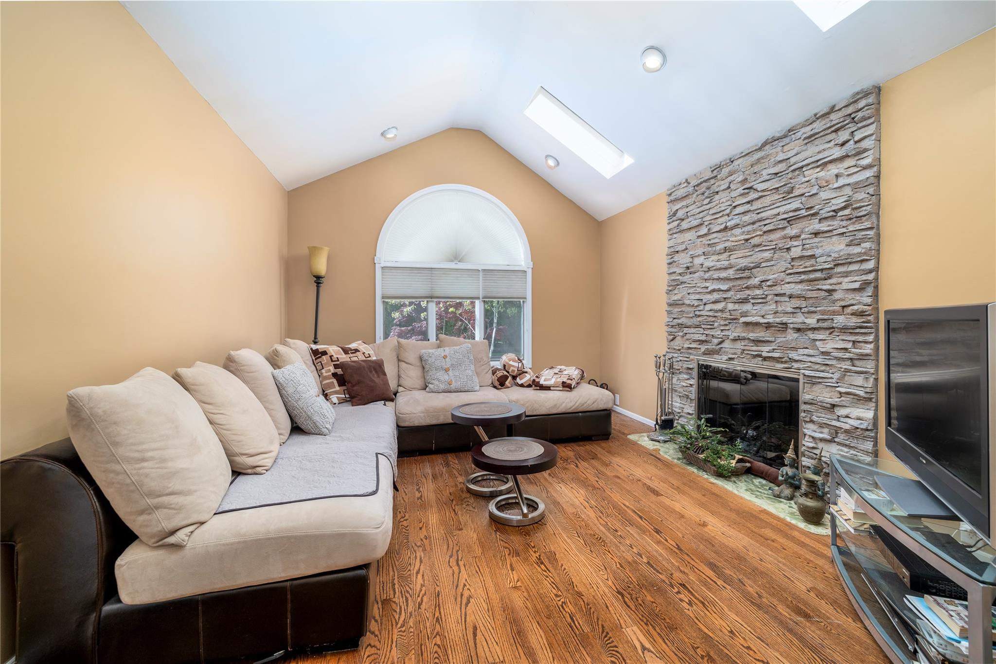 277 Waverly Avenue, East Rockaway, New York image 8