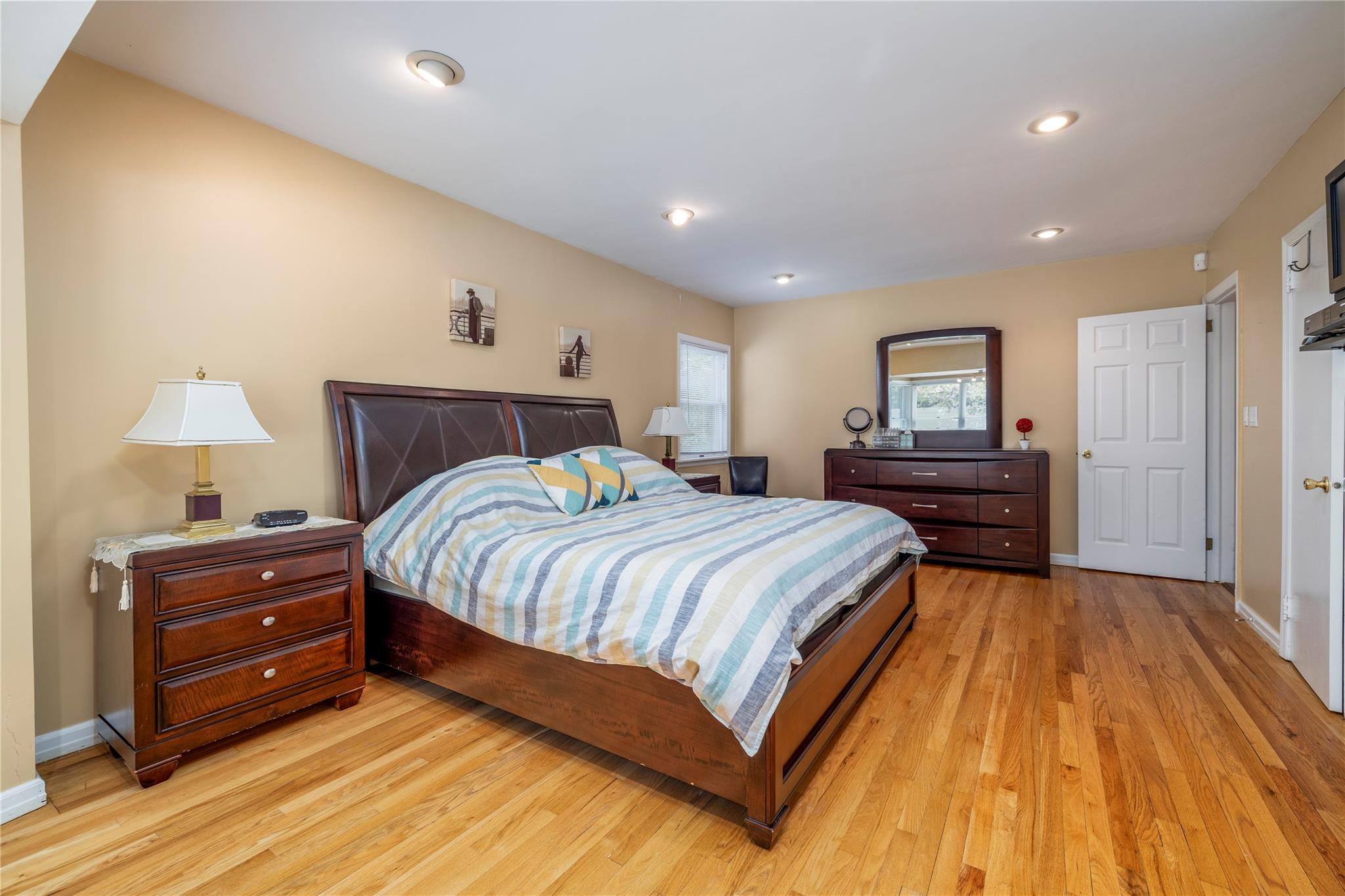 277 Waverly Avenue, East Rockaway, New York image 12