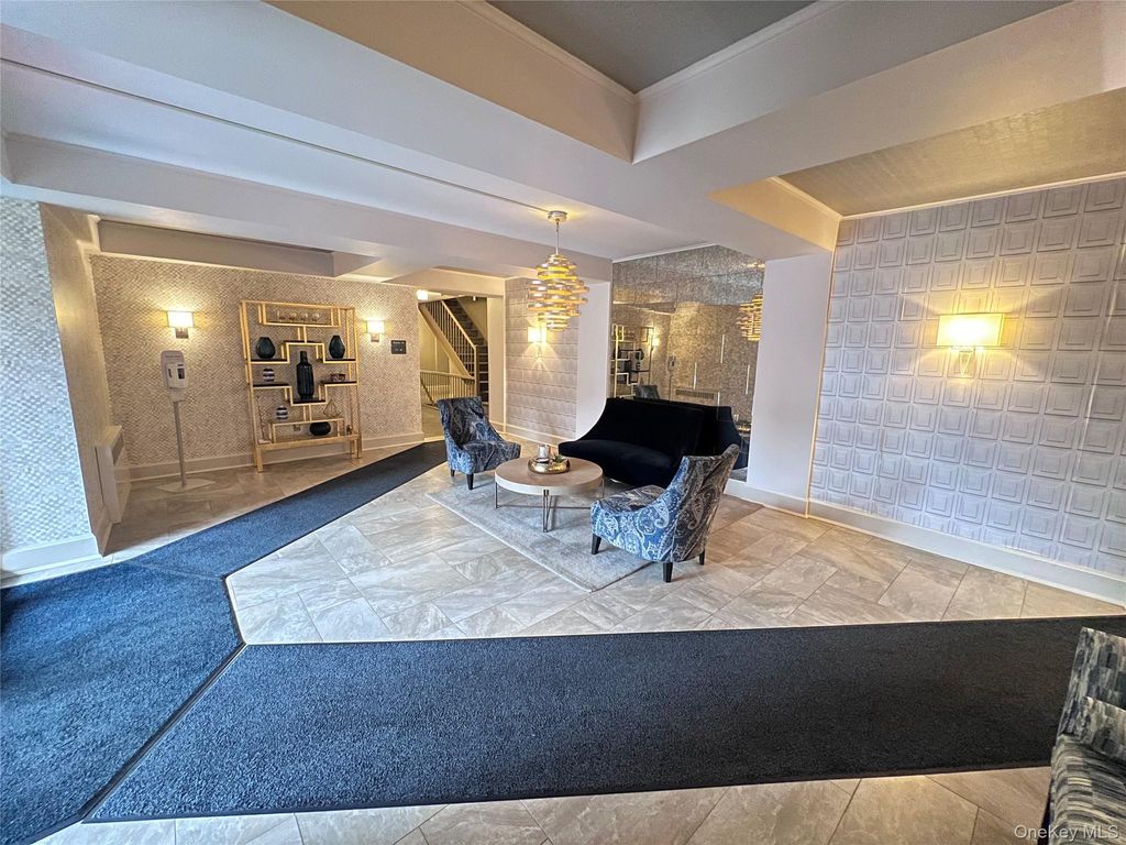 Photo of 58 Grace Avenue #1E, Great Neck, NY 11021 (MLS # 968801)