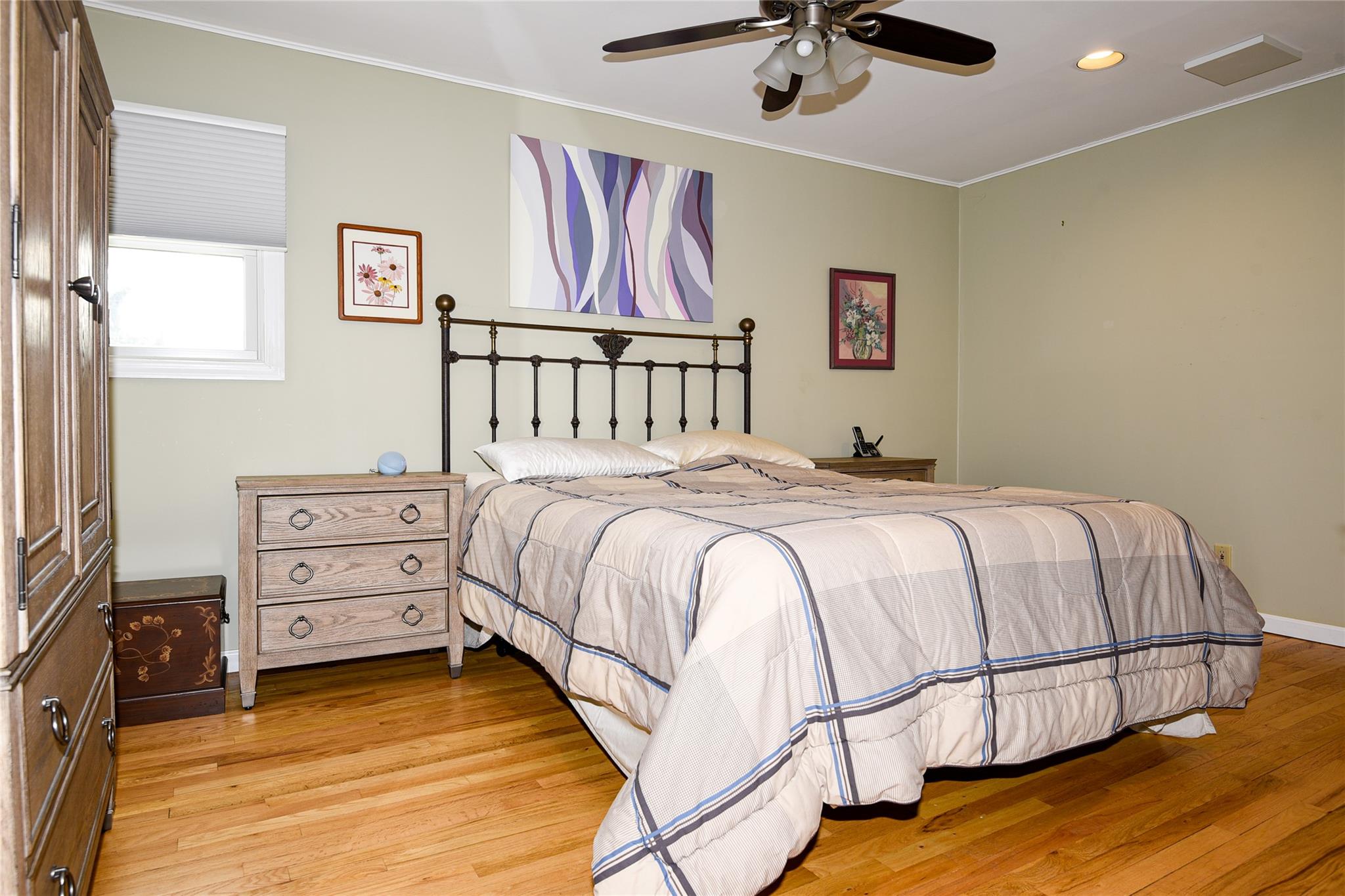 13 Stewart Street, Plainview, New York image 14