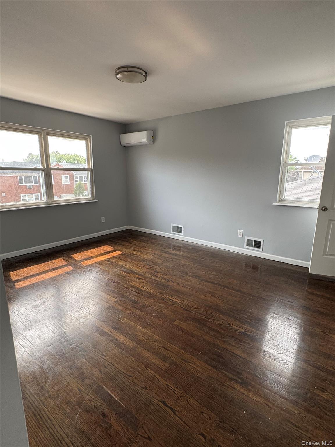 16-33 Bell Boulevard