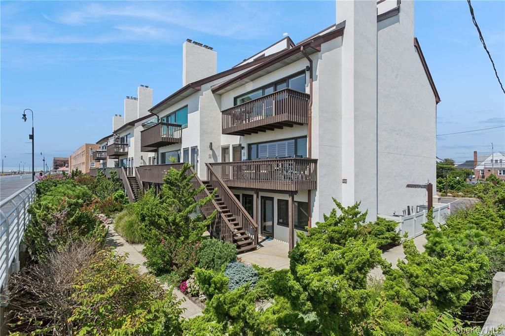 Photo of 615 Oceanfront, Long Beach, NY 11561 (MLS # 966047)