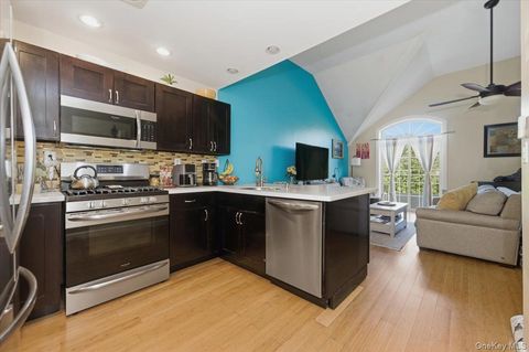 Photo of 2853 Ely Avenue #3, Bronx, NY 10469 (MLS # 929715) Photo of 2853 Ely Avenue #3, Bronx, NY 10469 (MLS # 929715)