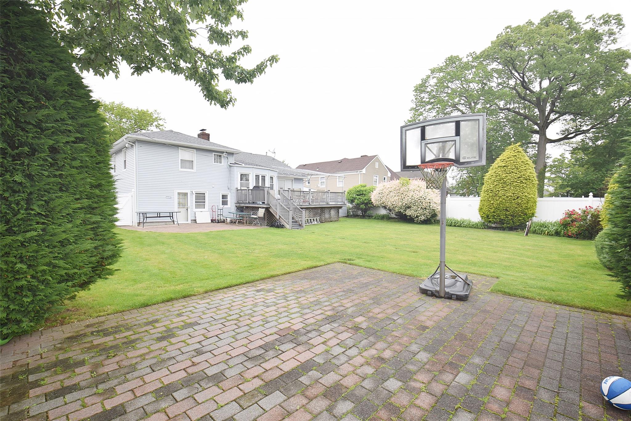 67 Hungry Harbor Road, Valley Stream, New York image 5