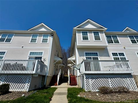 Condo For Sale - 18 Jordan Lane<br/> Middletown, NY 10940