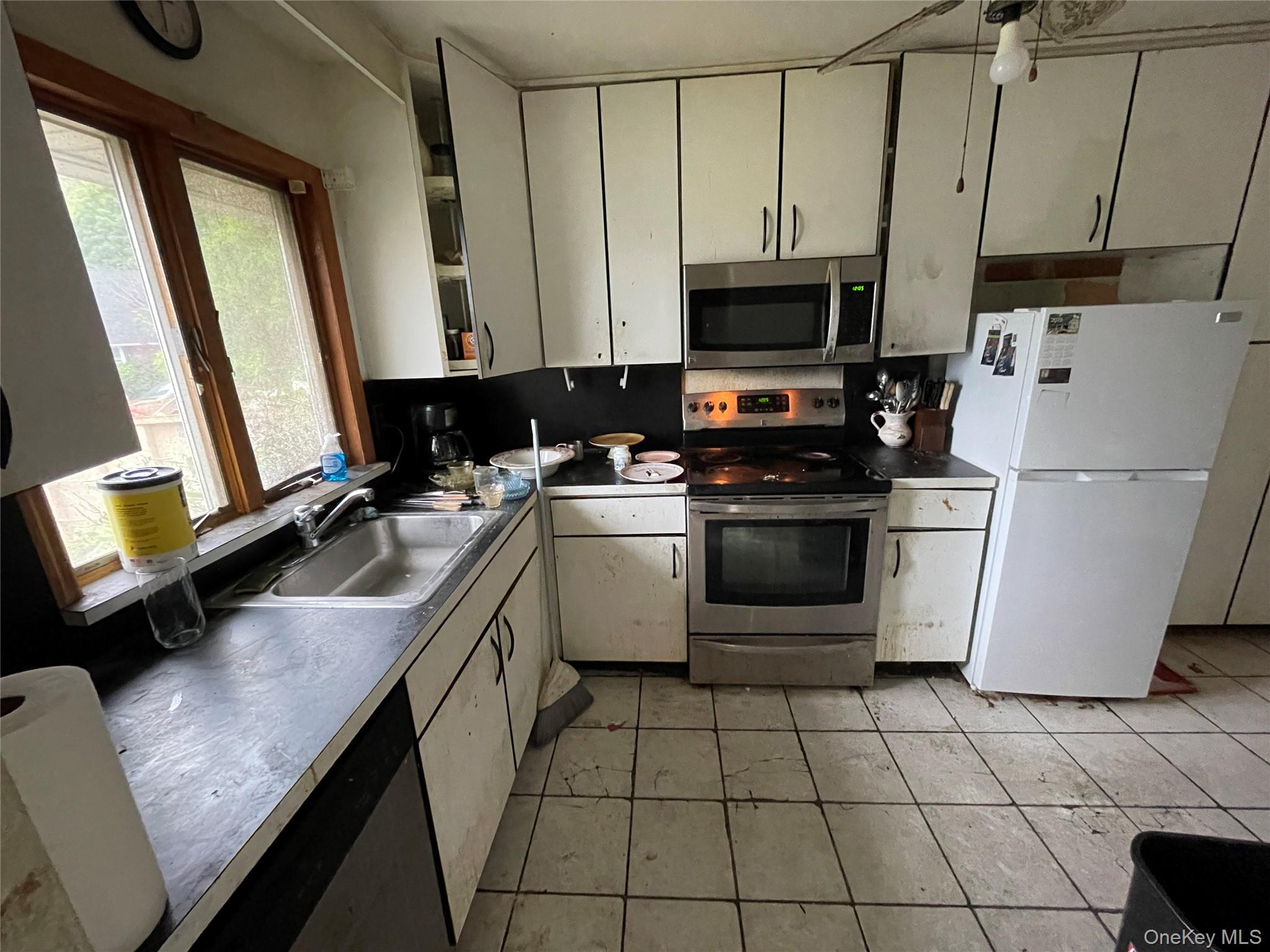 2043 Paddock Road