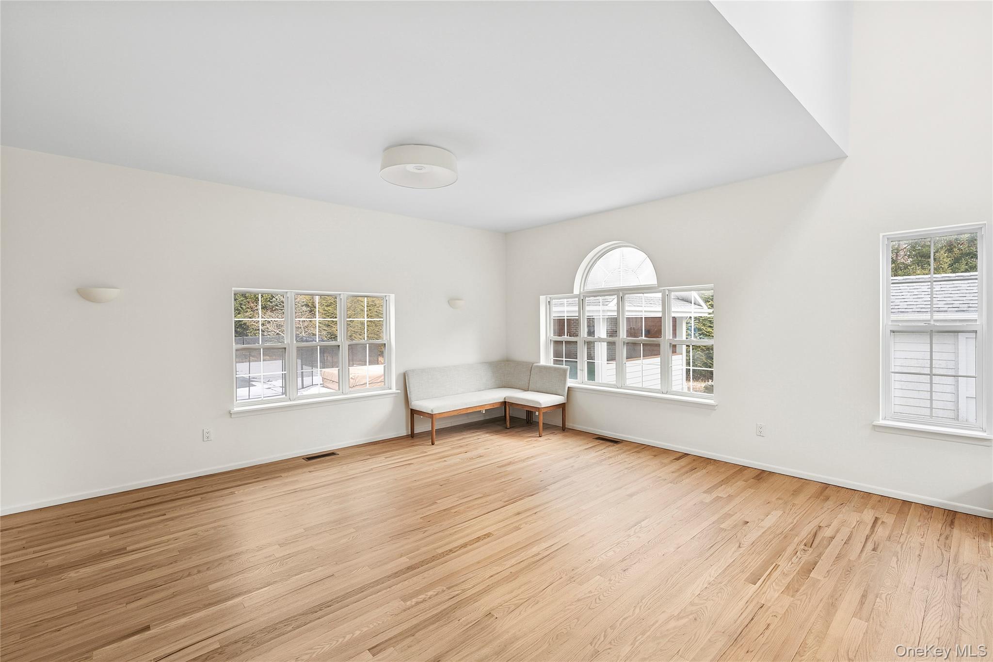 97 Spring Close Highway