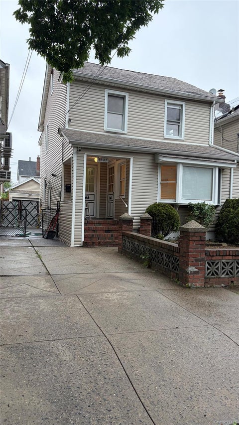 Multifamily For Sale - 97-27 134th Avenue<br/> Ozone Park, NY 11417