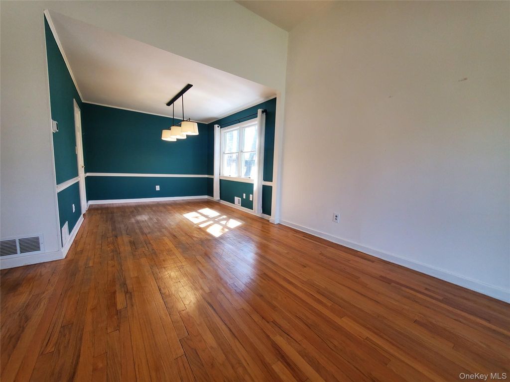 Photo of 86 Soundview Drive, Port Jefferson, NY 11777 (MLS # 983667)